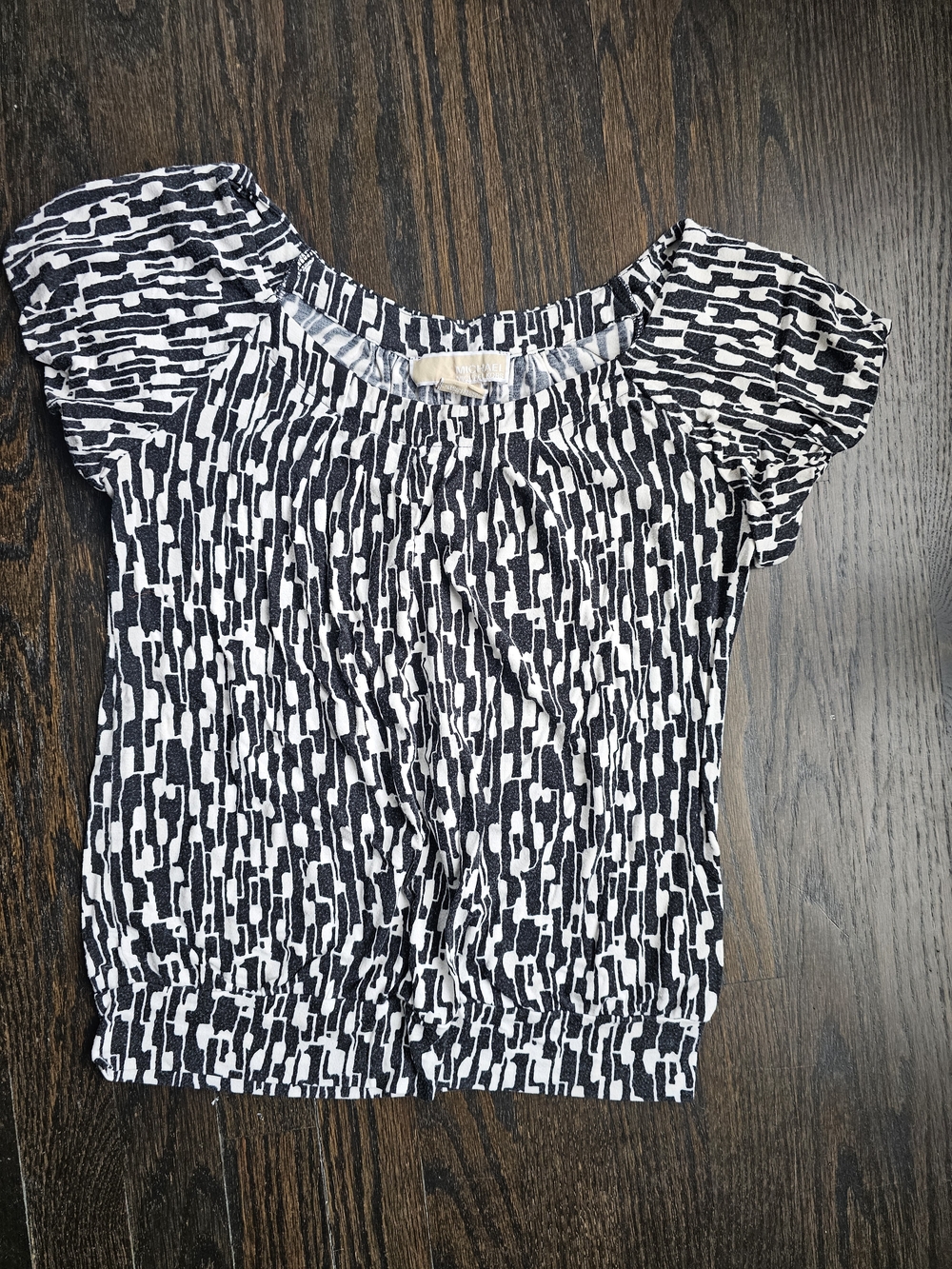 MICHAEL Michael Kors Black & White Printed Short Sleeve Blouse